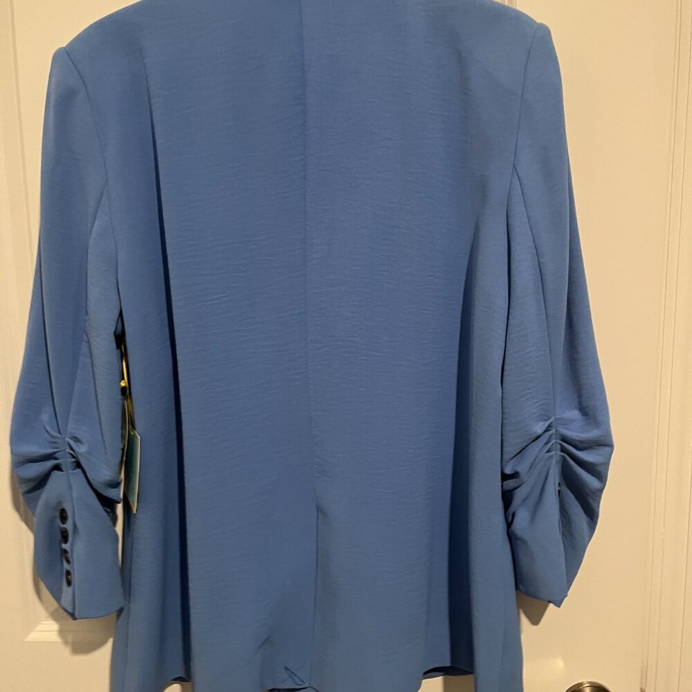 CeCe Blazer - Picture 4 of 4